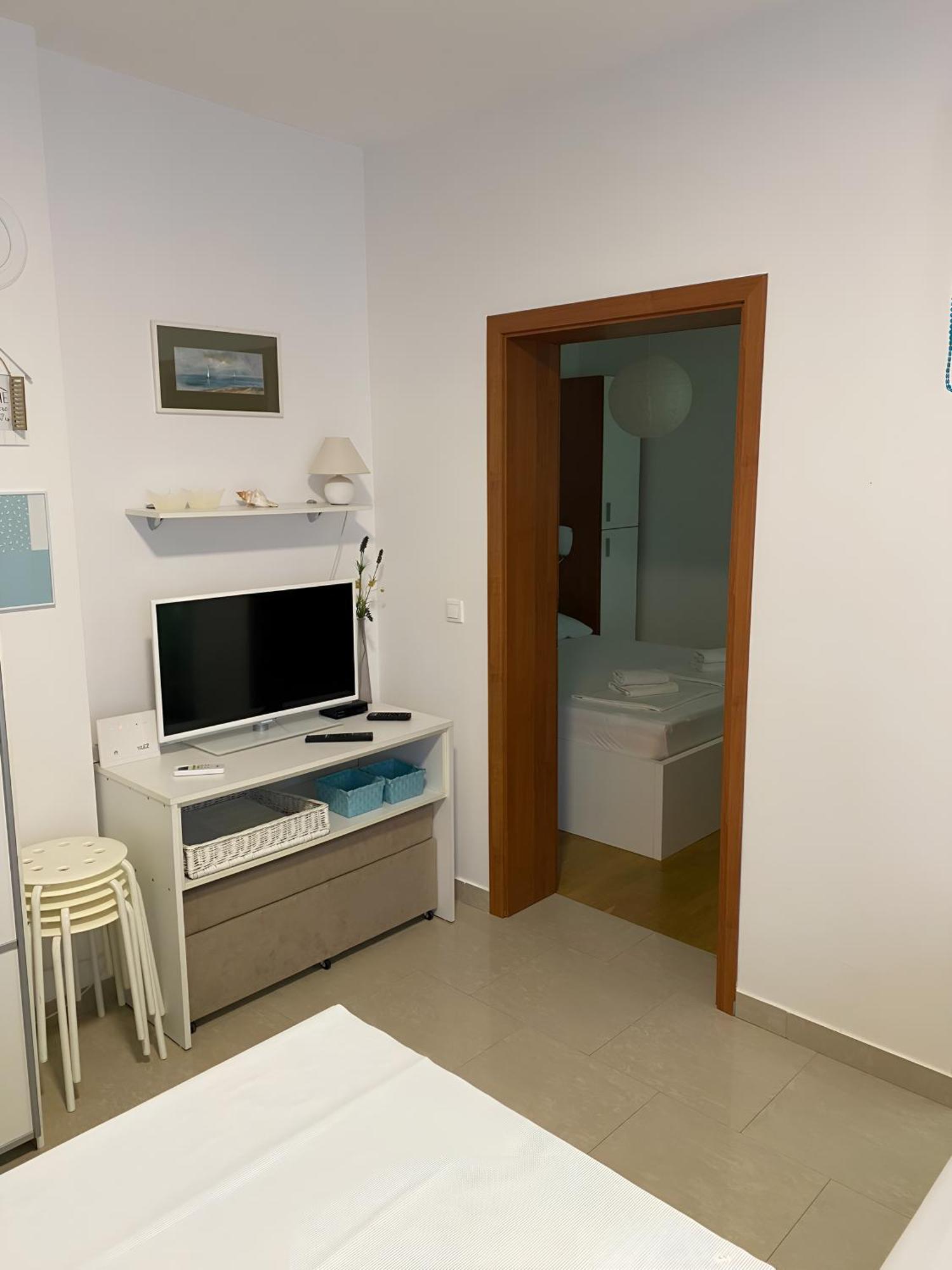 Babe Beach Apartment Новаля Екстер'єр фото